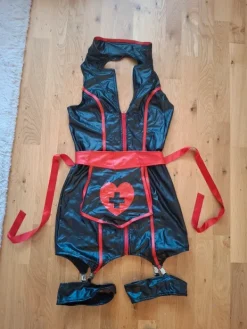 Outlet Romwe Nurse costume