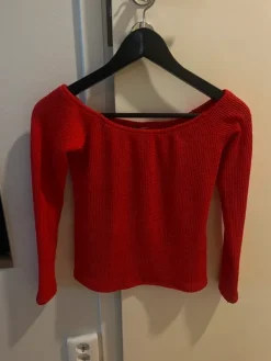 Clearance Off shoulder pitkähinanen