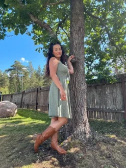 Hot Oliivinvihreä kesämekko