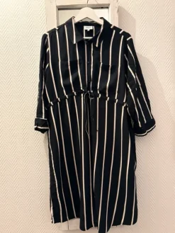 Discount ONLY maternity paitamekko XXL