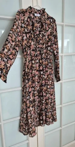 Hot Only midimekko, koko M