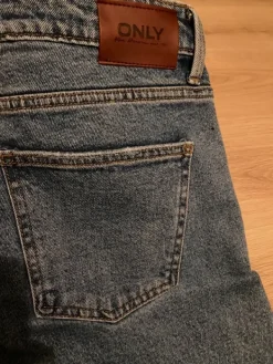 New ONLY , suorat farkut.