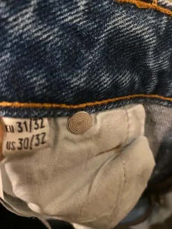 New ONLY , suorat farkut.