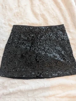 New H&M Paljettihame