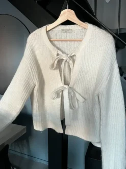 Sale Gina Tricot Pehmeä neuletakki