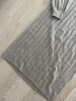 Online Pieces neulemekko S