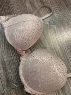 Best New Yorker Pinkit timantti pitsi rintaliivit 85B