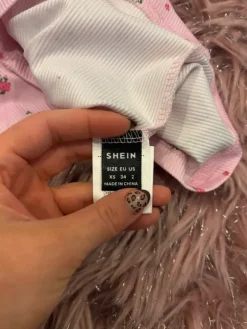 Online Shein Pinkki shortsiyöpuku
