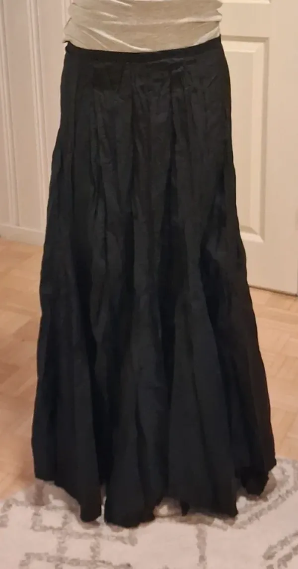 Best Seppala Pitkä leveähelmainen hame koko 38