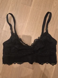 Hot Understatement Pitsi-imetysliivit