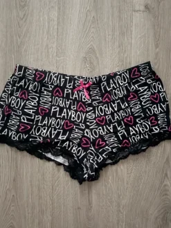 Clearance Playboy yökkärishortsit