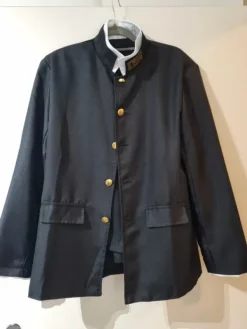 Poikien koulupuku cosplay