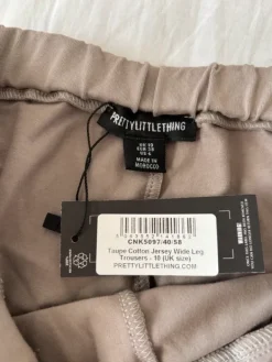 Online PrettyLittleThing olohousut