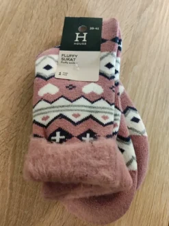 Clearance House Pörrösukat