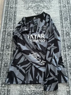 New Jordan psg yläosa