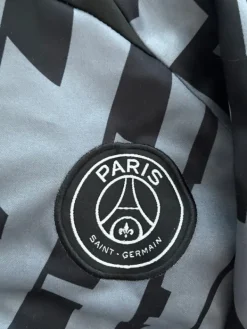 New Jordan psg yläosa