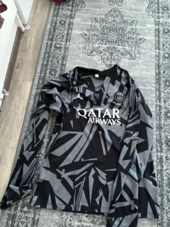 New Jordan psg yläosa