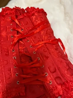 Best Amazon punainen korsetti