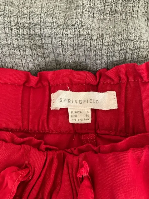 Sale Punaiset shortsit