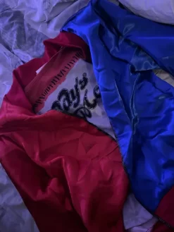 Discount punanaamio Pusero