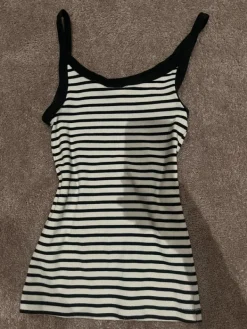 Outlet H&M Raidallinen toppi