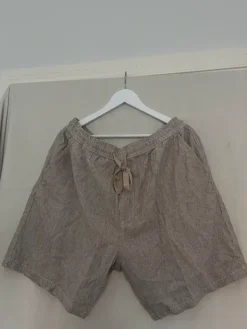 Clearance Pull & Bear Raidalliset Pull&Bear shortsit