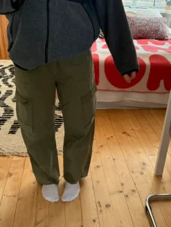 Stradivarius Reisitaskuhousut