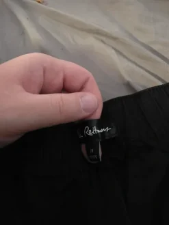 Discount Reitmans in capri-tyyliset kesähousut