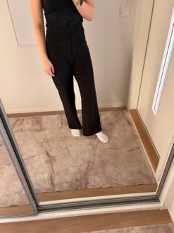 New H&M Rennot siistit housut