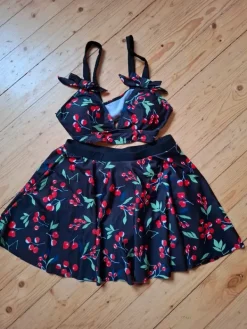 Outlet RETRO STAGE Retrotyylinen uima- asu