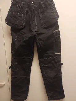 Outlet Riipputaskuhousut