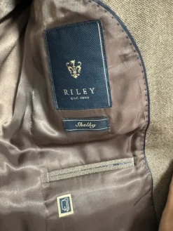 Online Riley Shelby men’s suit