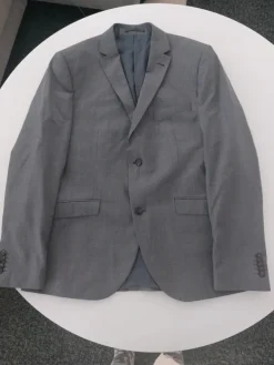 Sale Riley Stanton puvuntakki 54 ja housut 56