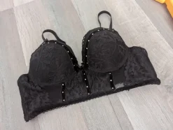 New en muista Rintaikat