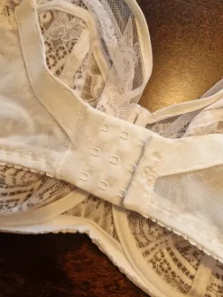 New Gorsenia Rintaliivit