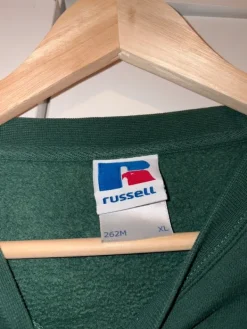 Russell kollegepaita