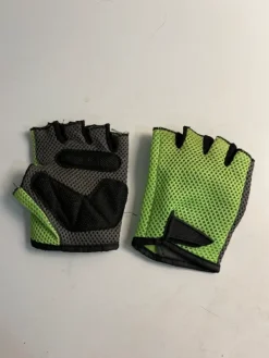 Outlet No Label Salihanskat tai pyöräilyhanskat, käyttämättömät