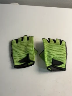 Outlet No Label Salihanskat tai pyöräilyhanskat, käyttämättömät