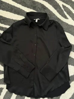 Discount Satiini kauluspaita