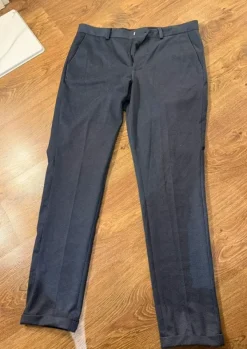 Selected suorat housut