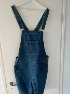 Online BoohooMAN Shortsit