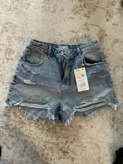 Online Bershka Shortsit