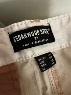 Online Cedar Wood State Shortsit