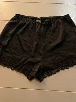 Clearance H&M shortsit