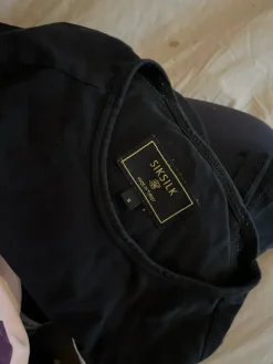 Hot Siksilkin tpaita