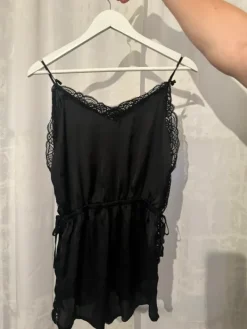 Best H&M Silkkinen haalari