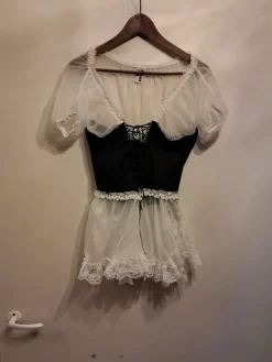 Outlet rimba Sisäkkömekko