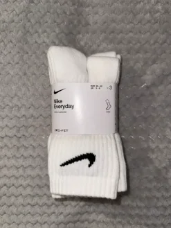 Clearance Nike Skarpetki . Rozmiar 38-42.