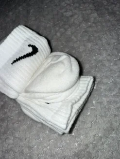 Clearance Nike Skarpetki . Rozmiar 38-42.