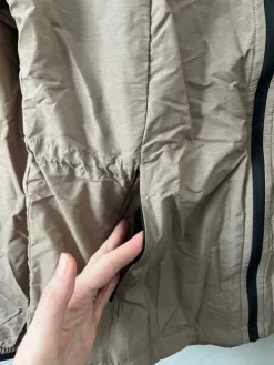 Outlet SOC juoksutakki 38